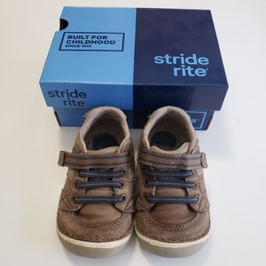 Boys Stride Rite Artie Sneaker 5XW